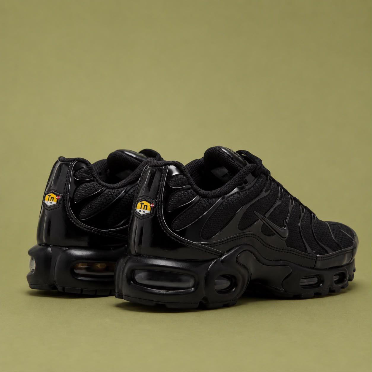 Nike Max Plus (Triple Black)